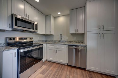 806 W Jefferson St, Brenham, TX, 77833-3019 | Card Image