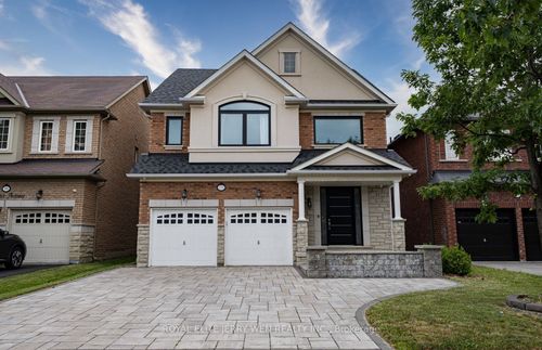 176 District Ave, Maple, ON, L6A0Y3 | Card Image