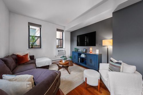 apt-2d-168 Coles St, Jersey City, NJ, 07302-1634 | Card Image