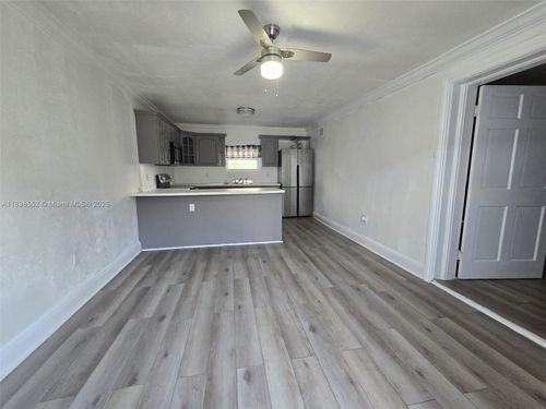 2523-2523 Nw 32nd St, Miami, FL, 33142-5870 | Card Image