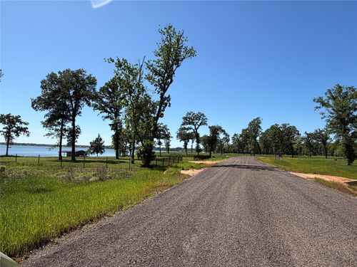 3126 Island Dr, Livingston, TX, 77351 | Card Image