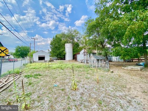 215 Sears St, Petersburg, WV, 26847 | Card Image