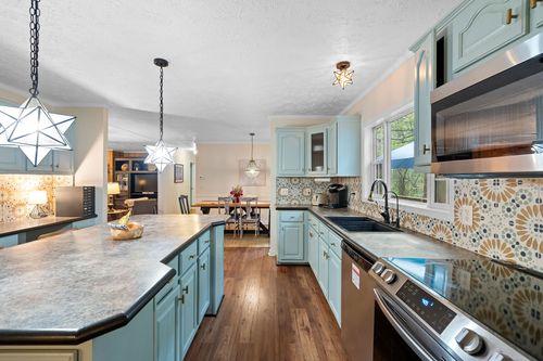 1069 Overlook Trl, Kingston Springs, TN, 37082-5242 | Card Image