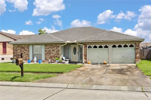 2121 Sugarloaf Dr, Harvey, LA, 70058-5416 | Card Image