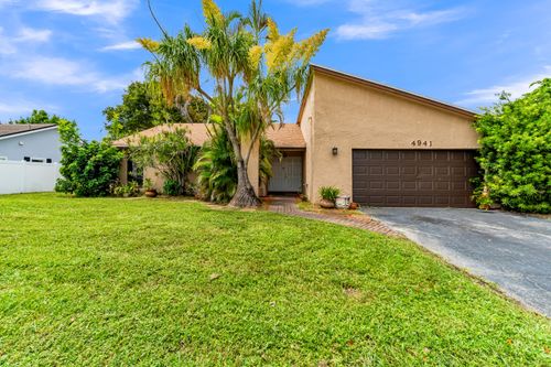 4941 Nw 83rd Ave, Lauderhill, FL, 33351-5552 | Card Image