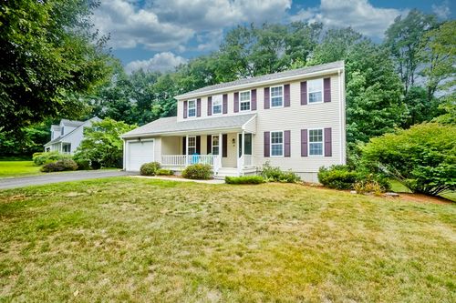 20 Avis Cir, Northampton, MA, 01062-3449 | Card Image