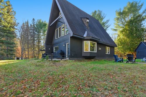 39 Groeger Rd, Huntsville, ON, P1H2J4 | Card Image