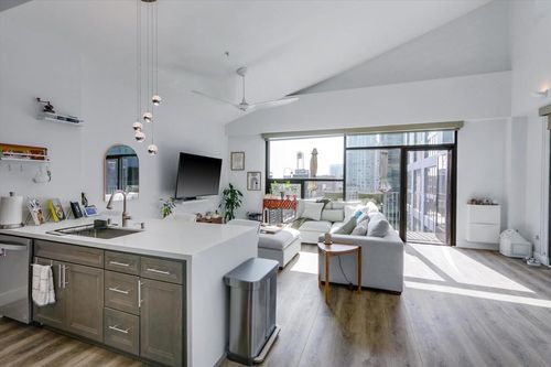 922-350 11th Ave, San Diego, CA, 92101 | Card Image