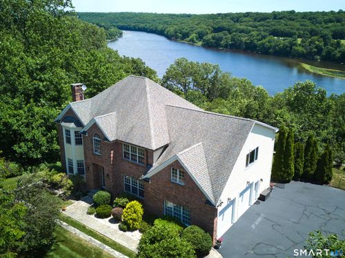 4 Nature Ln, Shelton, CT, 06484-4220 | Card Image