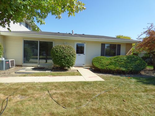 1321 Yarmouth Ct, Schaumburg, IL, 60193-1255 | Card Image