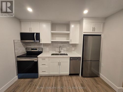 upper-397 Welland St, Port Colborne, ON, L3K1V8 | Card Image