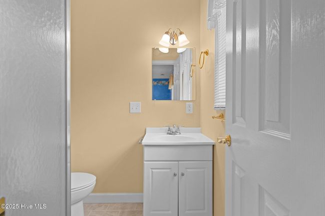 Bathroom 3 | Image 27