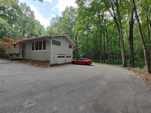 35 Weatherwood Rd, Amherst, MA, 01002-9802 | Card Image