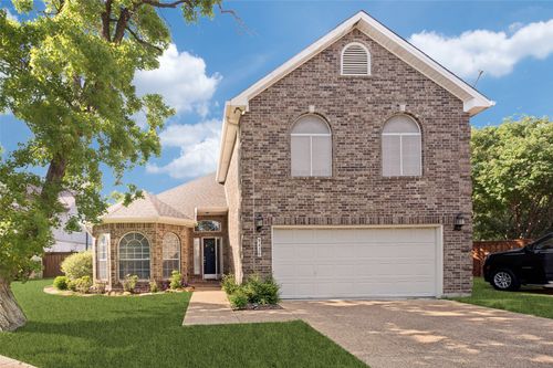 9426 Abbey Rd, Irving, TX, 75063-6439 | Card Image