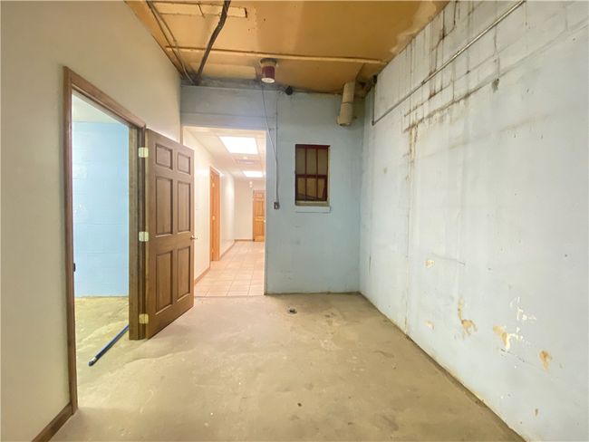 313 W Main St, Home with 0 bedrooms, 0 bathrooms and 4 parking in Carnegie PA | Image 17