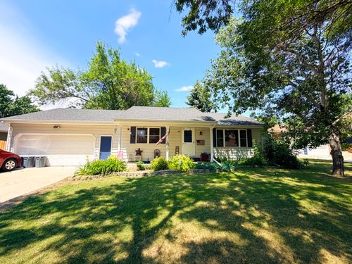 809 18th Ave Ne, ABERDEEN, SD, 57401-1456 | Card Image