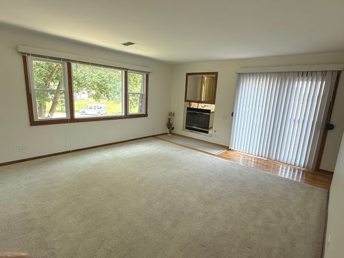 2-901 E Ardyce Ln, Mount Prospect, IL, 60056-2631 | Card Image