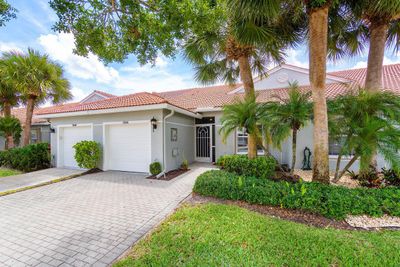 8566 Logia Circle, Home with 2 bedrooms, 2 bathrooms and null parking in Boynton Beach FL | Image 1