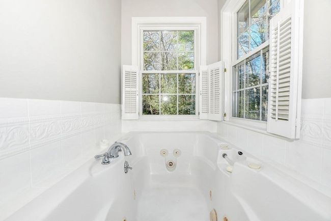 4 Old Logging Rd, House other with 5 bedrooms, 4 bathrooms and 4 parking in Marion MA | Image 20