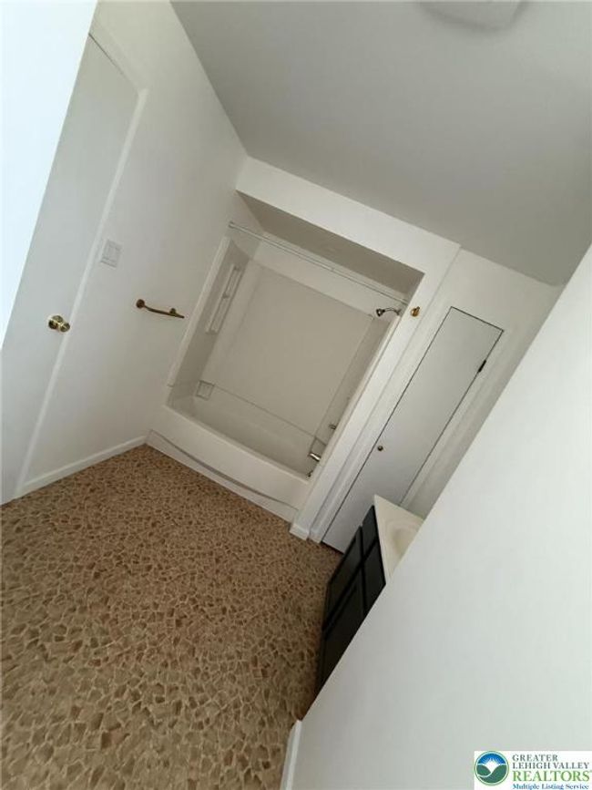 APT-3A - 132 E Main St, Condo with 1 bedrooms, 1 bathrooms and null parking in GIRARDVILLE PA | Image 9