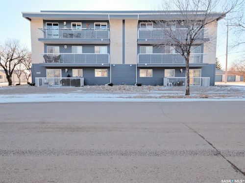 201-305 1st St W, Rosetown, SK, S0L2V0 | Card Image