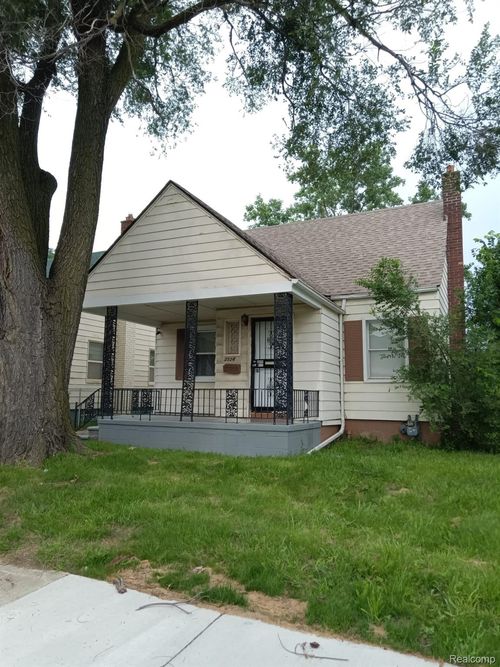 3524 S Bassett St, Detroit, MI, 48217-1521 | Card Image