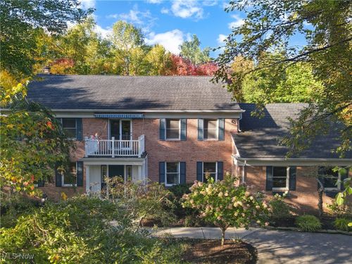 7830 Gatewood Oval, Gates Mills, OH, 44040-9760 | Card Image