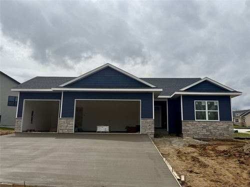 1415 Legend Dr, Tiffin, IA, 52340-1302 | Card Image