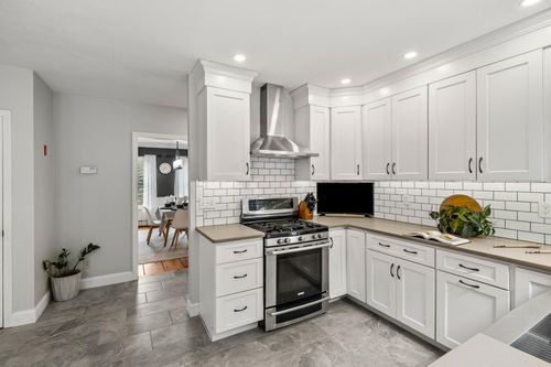 71 Deerwood Holw, Chester, NH, 03036-4240 | Card Image