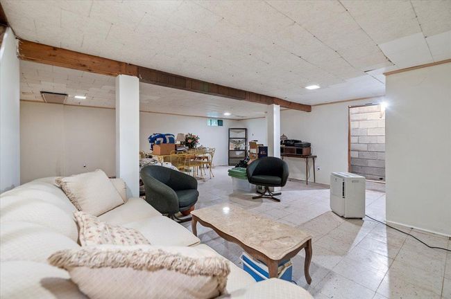 241 Hampton St, House other with 3 bedrooms, 1 bathrooms and null parking in Sag Harbor NY | Image 19
