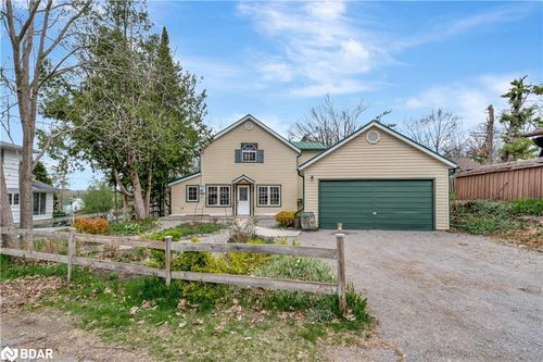 1043 Lakeview Ave, Bridgenorth, ON, K0L1H0 | Card Image