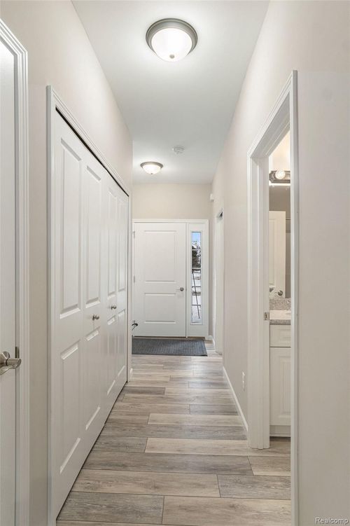 107 Crescent Ave, Linden, MI, 48451-0420 | Card Image