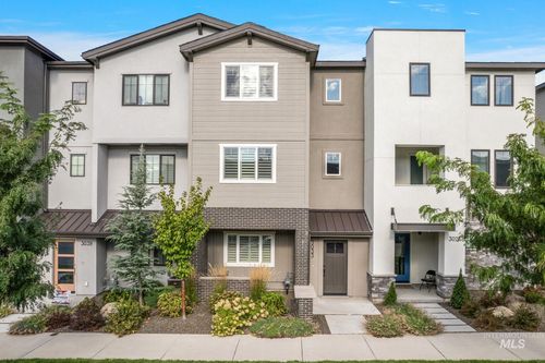 3033 S Trailwood Way, Boise, ID, 83716-5800 | Card Image