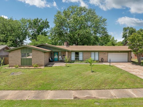 5212 S 68th East Pl, Tulsa, OK, 74145-7618 | Card Image