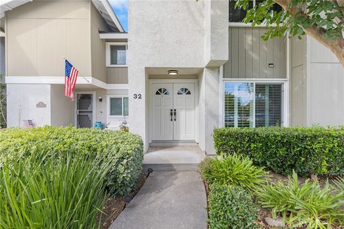 32 Goldenbush, Irvine, CA, 92604-2839 | Card Image
