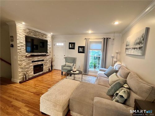 b2-42 Stuart Ave, Norwalk, CT, 06850-3620 | Card Image