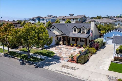 1550 Strawberry Ave, Arroyo Grande, CA, 93420-6714 | Card Image