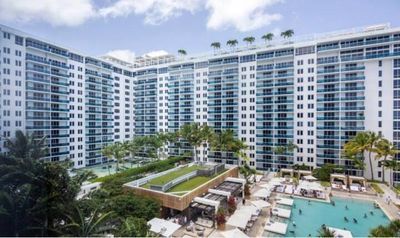 422 - 2301 Collins Ave, Condo with 0 bedrooms, 1 bathrooms and null parking in Miami Beach FL | Image 1