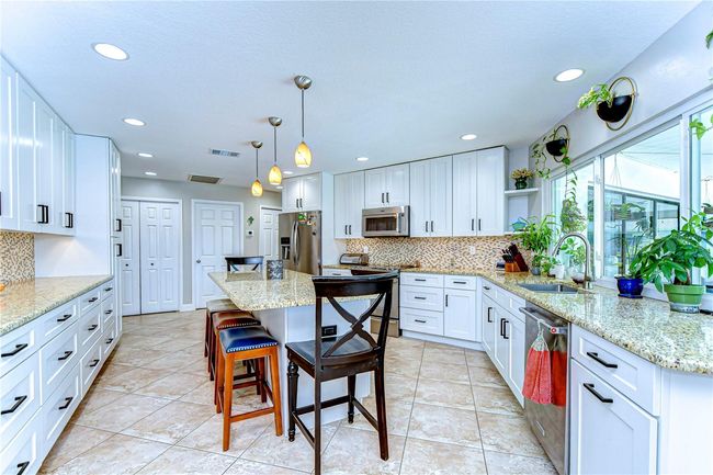 Kitchen | Image 16