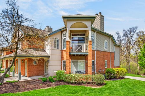 18950 Toldt Woods Dr, Brookfield, WI, 53045-6088 | Card Image