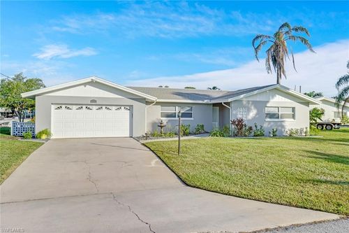 4312 S Bay Cir, NORTH FORT MYERS, FL, 33903-5053 | Card Image