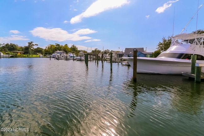 UNIT-402 - 4425 Arendell St, Condo with 3 bedrooms, 3 bathrooms and null parking in Morehead City NC | Image 7
