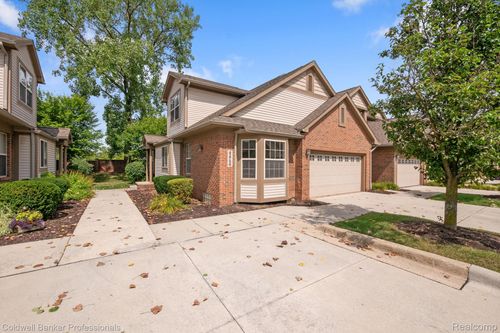 4-42756 Gateway Dr, Plymouth, MI, 48170-5459 | Card Image
