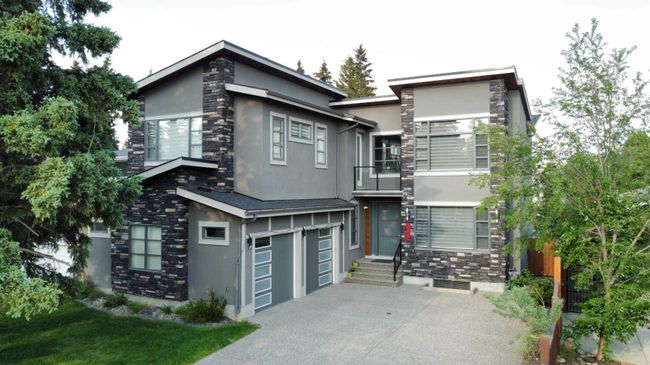 3332 Barrett Place Nw, Home with 5 bedrooms, 5 bathrooms and 6 parking in Calgary AB | Image 2