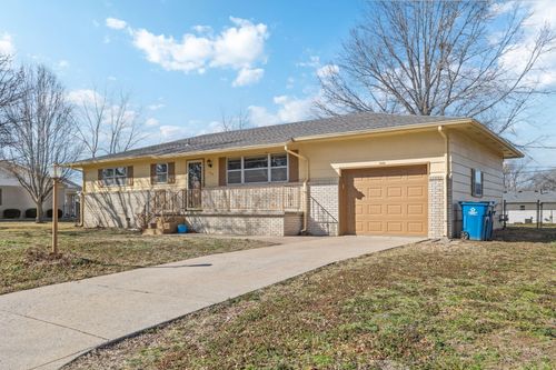 104 Cambridge St, Carl Junction, MO, 64834-9116 | Card Image