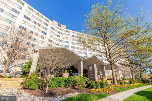 566-1200 N Nash St, ARLINGTON, VA, 22209-3646 | Card Image