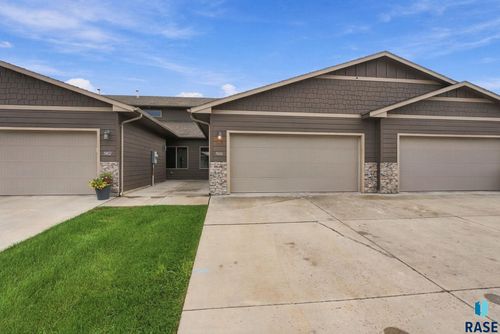 5804 S Bounty Pl, Sioux Falls, SD, 57108-5179 | Card Image