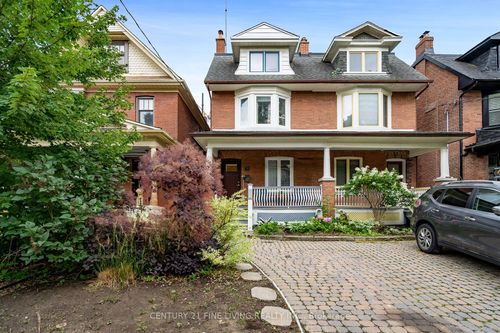 35 Columbine Ave, Toronto, ON, M4L1P4 | Card Image