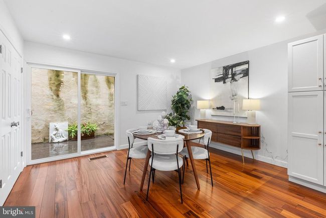 2203 Race St, Townhouse with 3 bedrooms, 3 bathrooms and null parking in PHILADELPHIA PA | Image 5