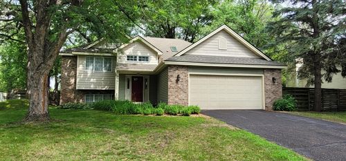 8551 Yalta St Ne, Circle Pines, MN, 55014-4072 | Card Image